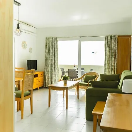Apartment Benalbeach Sea Front *