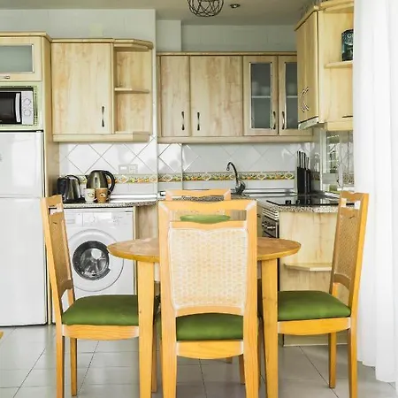 Apartment Benalbeach Sea Front